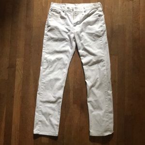 Men’s White Levi’s 514 jeans